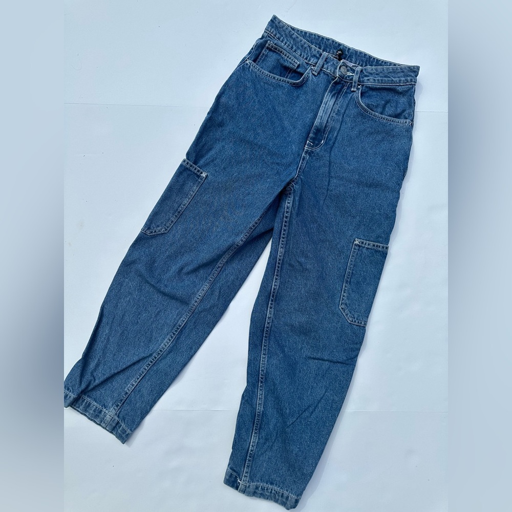 Divided by H&M High Rise Dark Blue Denim Cargo Jeans Size 4